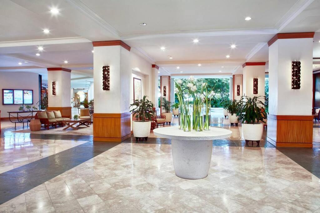 Ilikai Hotel Condo With Kitchen And Ocean View Гонолулу Экстерьер фото