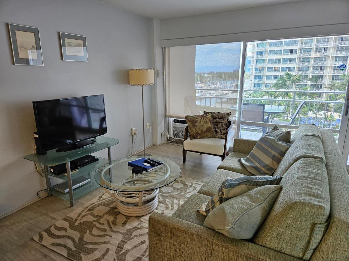 Ilikai Hotel Condo With Kitchen And Ocean View Гонолулу Экстерьер фото